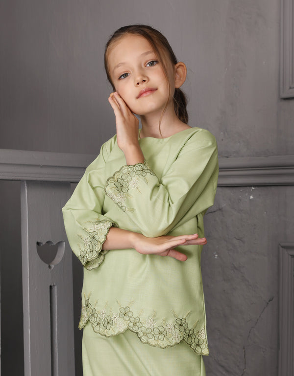 KIDS BAJU KURUNG KEDAH DARYA (TENDRIL GREEN)